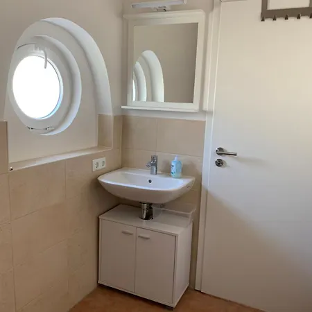 In Ruhig, Modern Und Stadtnah Mit Blick Ins Grüne Apartment Schwerin (Mecklenburg-Vorpommern)