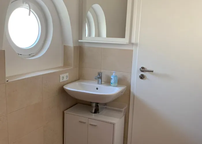 In Ruhig, Modern Und Stadtnah Mit Blick Ins Gruene Apartmán Schwerin (Mecklenburg-Vorpommern)